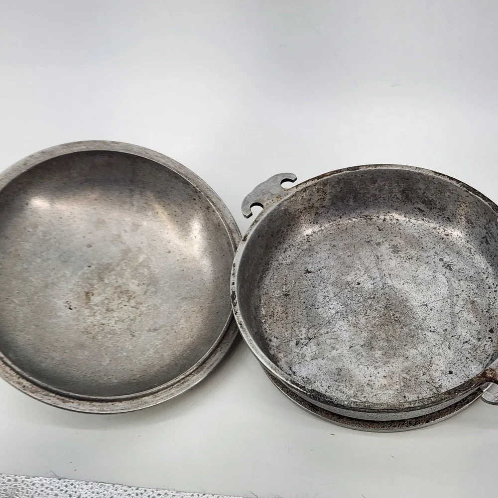 Vintage Guardian Service Hammered Aluminum Round Roaster Pan with Domed Lid 9.5